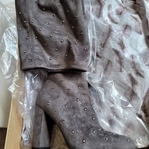 Jessica Simpson over boots